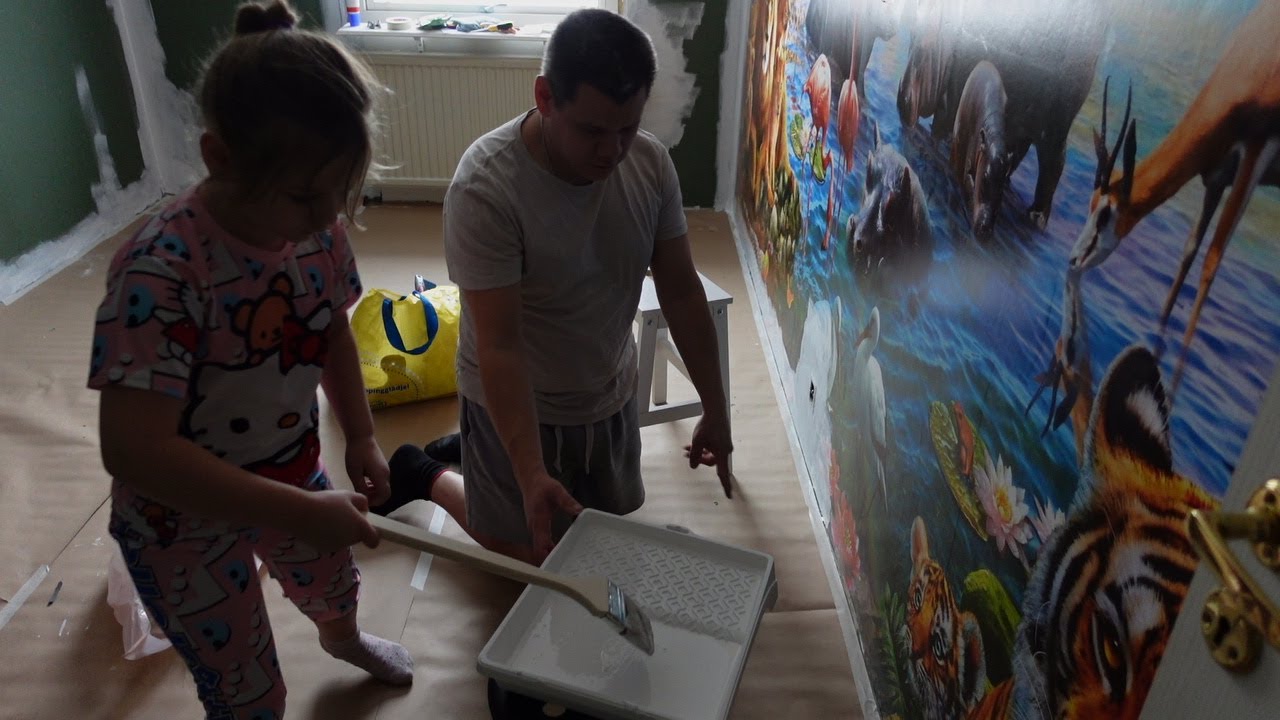 Vi gör om Alvas rum - Tapeter, nya möbler och mysig inredning.