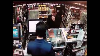 Off duty cop pulls gun on man buying mentos #shorts