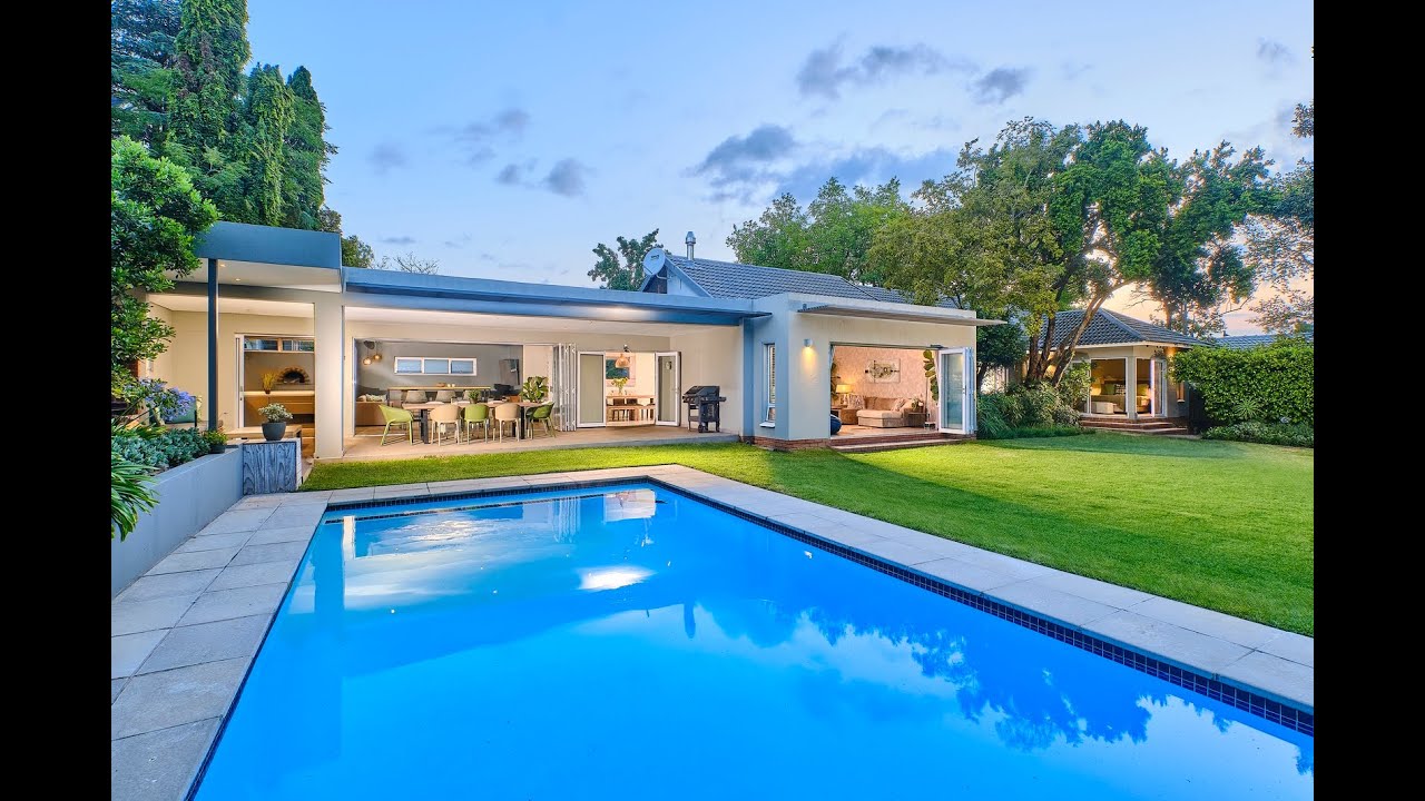 4 Bedroom House for Sale in Gallo Manor