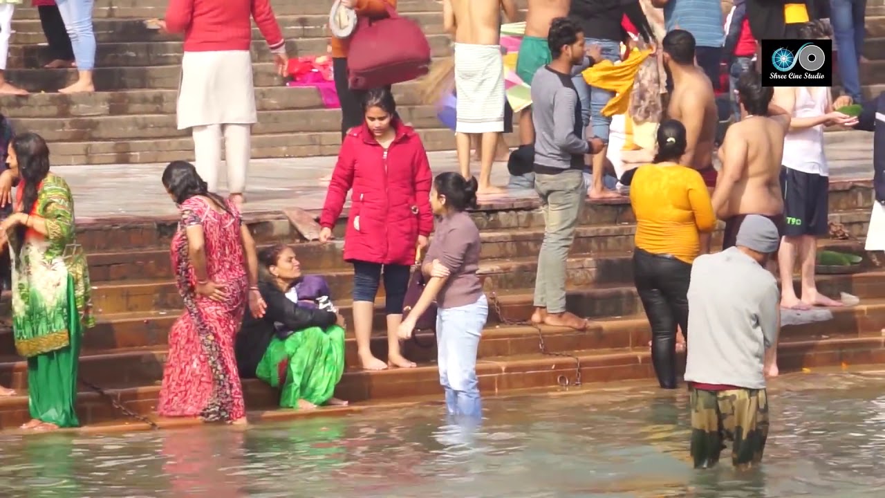 Haridwar Ganga Snan Holly Bath In Ganga Group Bathing For Hollyness Bath Open Area