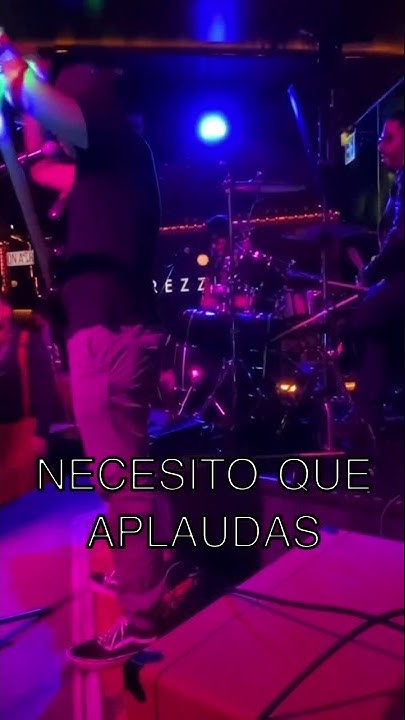 Mesa Que Mas Aplauda Lyrics In English La mesa que mas aplauda - YouTube