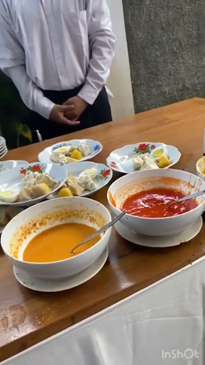 Siomay dan nasi ramesan di acara kondangan teman papa #kondangan #wedding #weddingfood #siomay #nasi