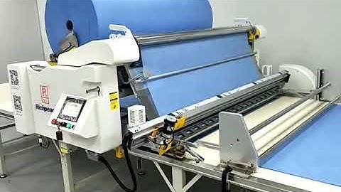 How to spread medical non-woven fabric