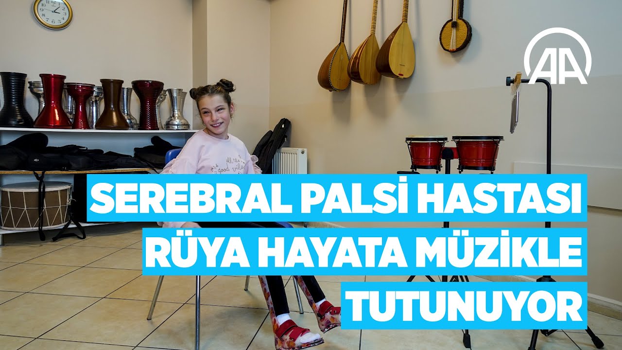 Serebral palsi hastası Rüya hayata müzikle tutunuyor