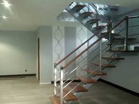 Escalera con zanca central acero pintado barandilla en inox modelo ... Acero diseño Escalera