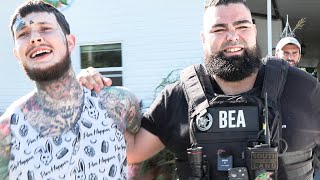 Celebrity FUGITIVE'S MOM ADMITS HE IS A SCREW UP Profile