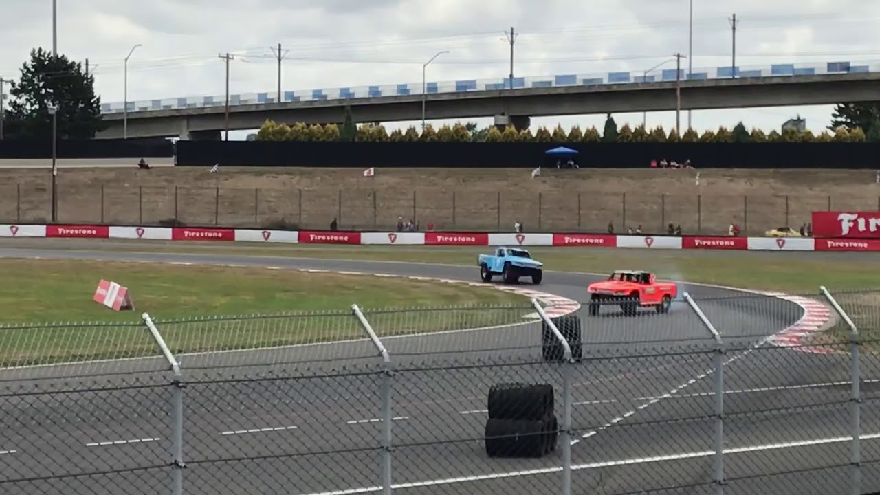 Stadium Super Trucks - YouTube