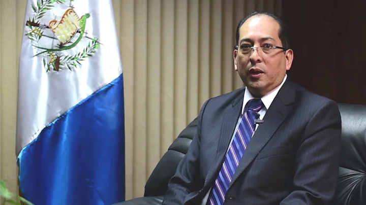 Entrevista al licenciado Sergio Recinos en el marc...