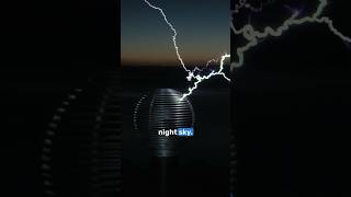 Creating your own lightning⚡️with Nigel Latta #shorts #nigellatta #science #lightning