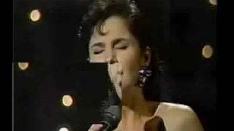 nydia caro  - cuentale - ( a esa chica que se cree...