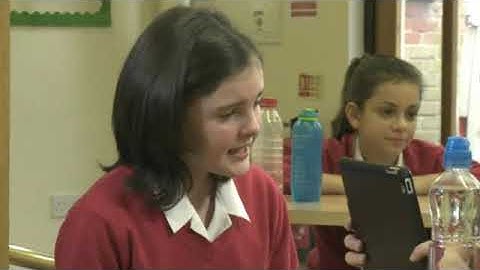 Family& Friends level 5- 2nd edition- Fluency Time 1- Booking tickets