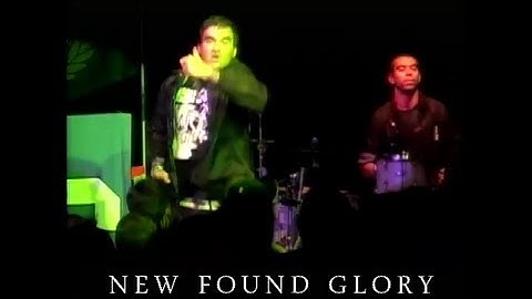NEW FOUND GLORY "Dig My Own Grave"  (Multi Camera) Chad Gilbert gets pulled into crowd