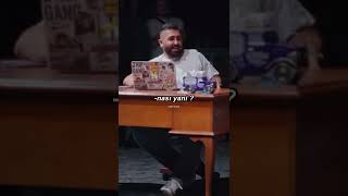 Motive Massaka İle Dalga Geçiyor