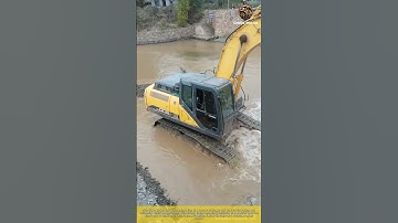 Drainage Narrow Wall Leakage Collapse during Construction: Excavator Operator Controls It Heroically