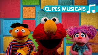 Vila Sésamo Brincando De Estátua Com O Elmo E Seus Amigos