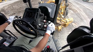 Komatsu motor grader GD675 #motorgrader