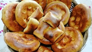 УЗБЕКСКАЯ ЛЕПЁШКА В ТАНДЫРЕ. Uzbek flatbread in tandir. Тандирда ёпилган узбегим нони 