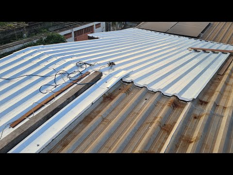 Installing sandwich roof tiles