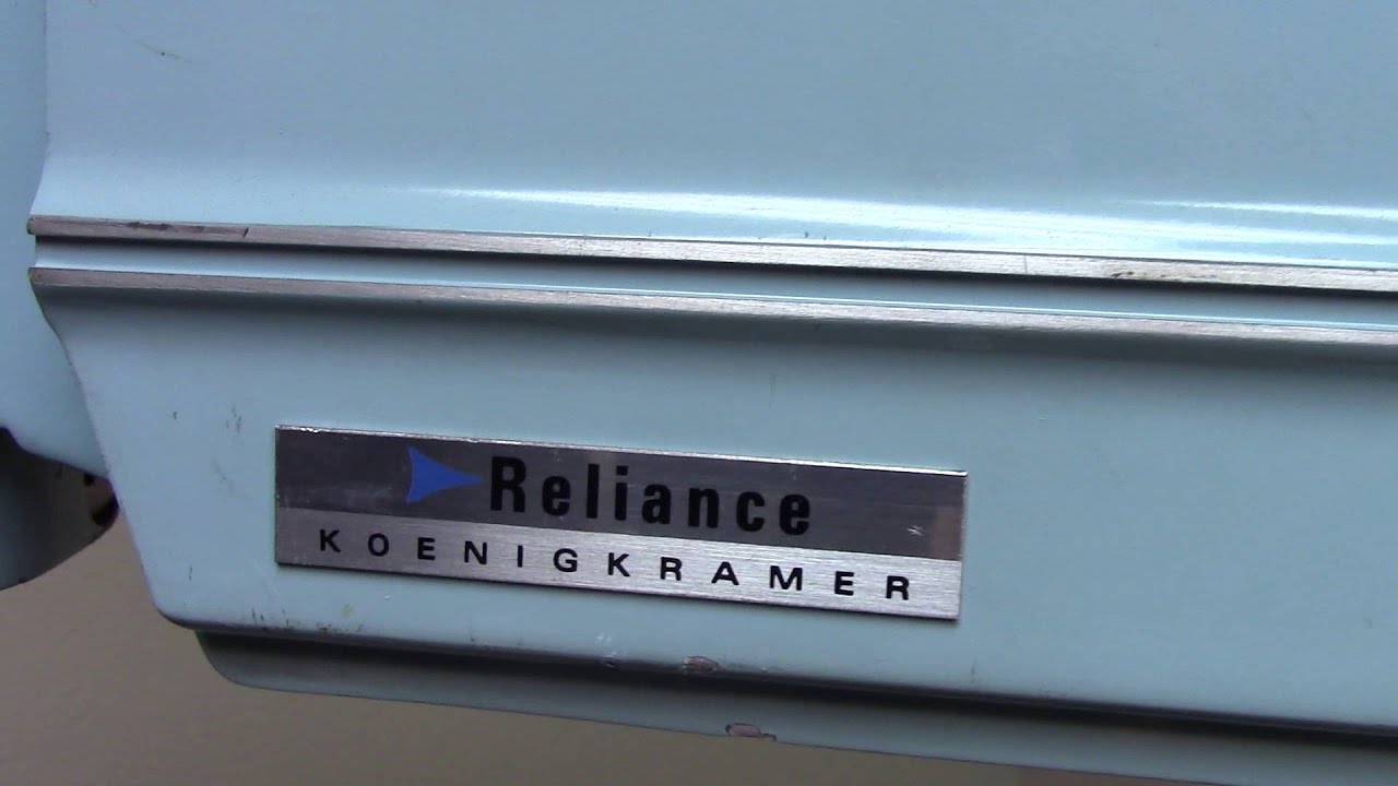 Auctioning Used Reliance Koenigkramer Optical Ophthalmology Stand 2 Arms - YouTube