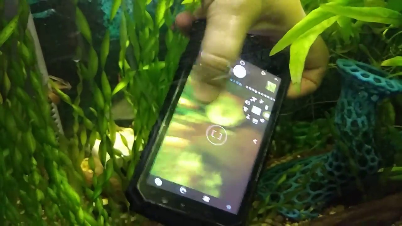 Тест на непотопляемость смартфона Aermoo M1