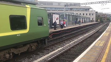 Irish Rail DART 8520 EMUs 8638+8637+8630+8629 arrive at Tara Street for Greystones (30/6/17)