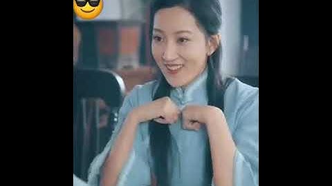 Chàng trai xuyên không về làm thiếu soái nhờ biết trước tương lai mà thoát 1 mạng