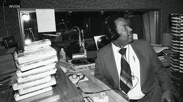 Legendary Chicago DJ Pervis Spann dies at 89