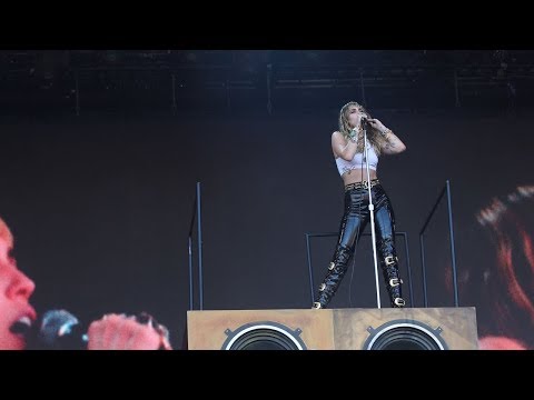 Miley Cyrus - Black Dog (Led Zeppelin Cover) [Live at Glastonbury 2019]