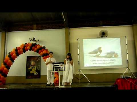 Formatura proerd- Cassandra e Daniel -cantando dir...