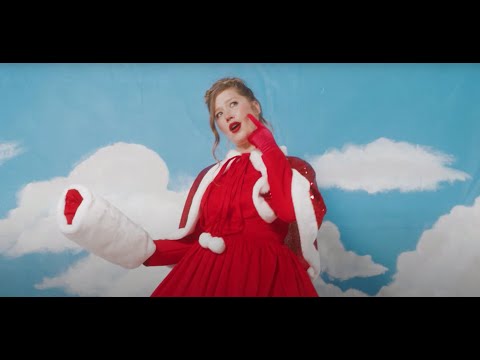 julia jacklin - baby jesus is nobody&#039;s baby now (official video)