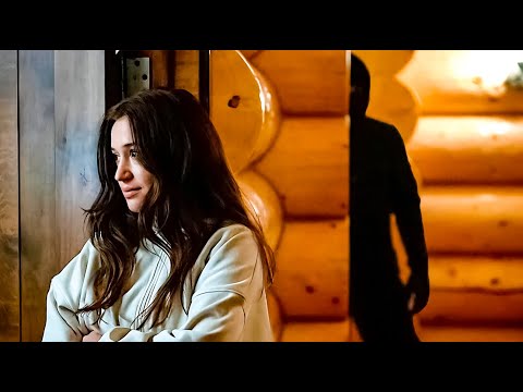 Девушка на карантине из за COVID, не зная, что за ней охотятся... Краткий пересказ