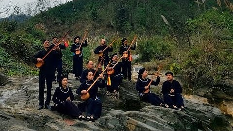 Pác Nặm quê mình. Đặt lời: Hoàng Ngọc Huấn. Biểu diễn: CLB Tiếng tính quê hương Pác Nặm