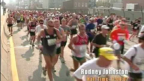 Rodney Johnston runs the 2005 New York Marathon