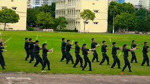 CẢNH SÁT CƠ ĐỘNG MÚA CÔN NHỊ KHÚC/VŨ BEE