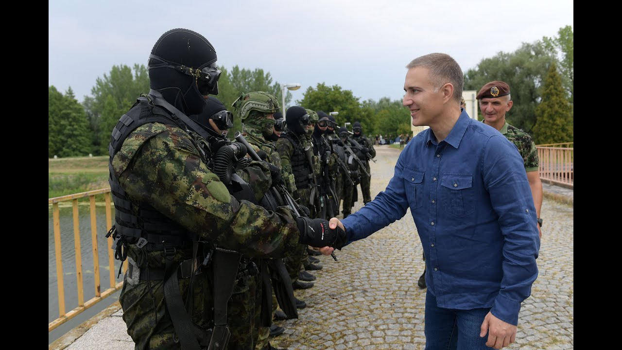 Ministar Stefanović na obuci rečnih diverzanata bataljona „Grifoni“