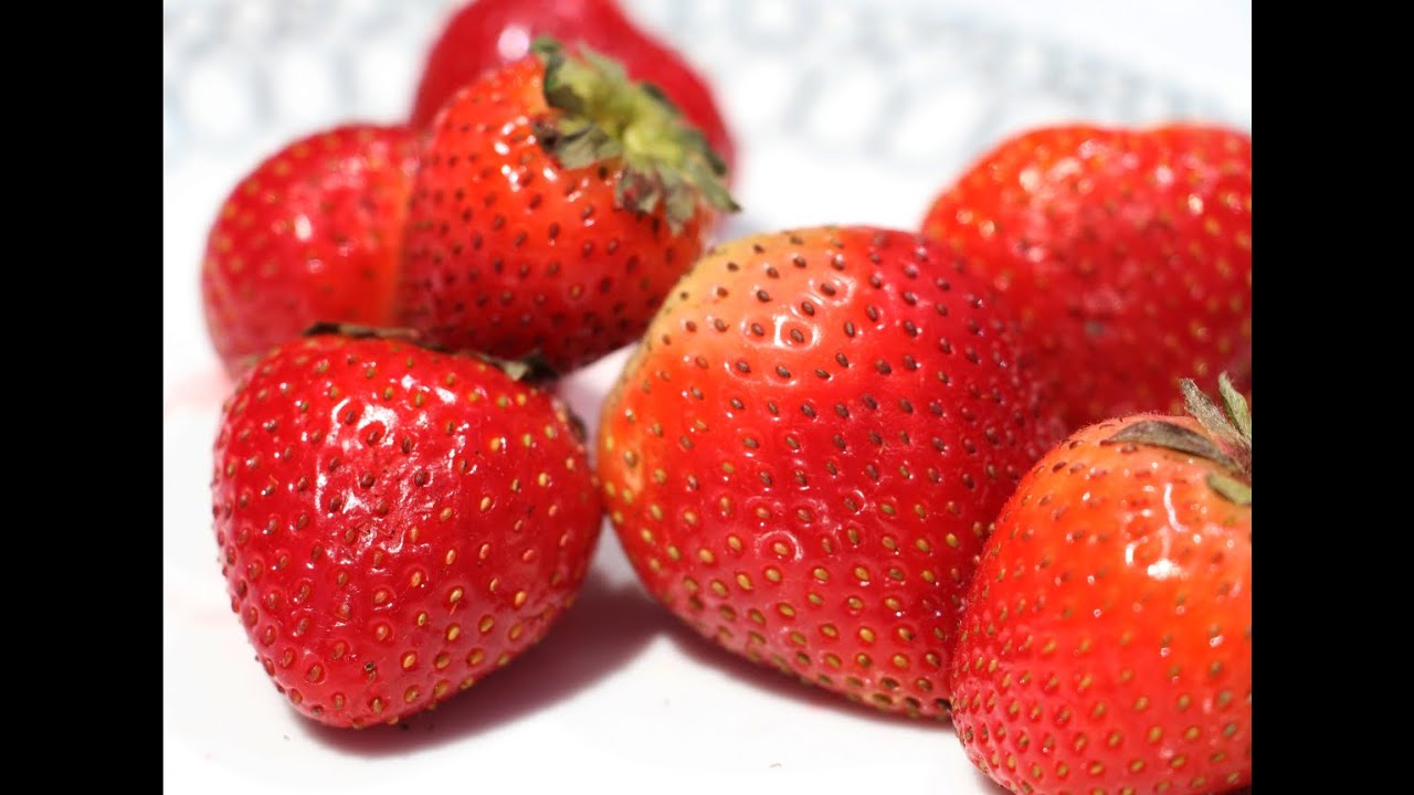 How To Hull Strawberries With A Straw, Food Hacks