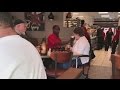 Waiter feeds disabled customer at IHOP, gets incredible ...