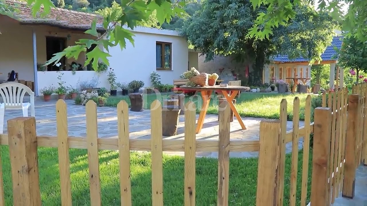 Kjo është bujtina më e veçantë buzë Vjosës! | Vlog në Dritare