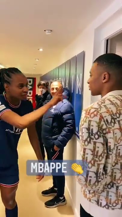 Kylian Mbappe congratulates PSG’s Feminine after UCL match 👏