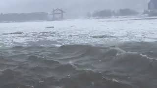 Lake Superior Huge Waves