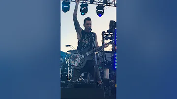 Theory of a Deadman : 'Hate My Life' Live @ Loudwire Live 2018