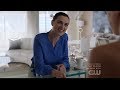 Supergirl 5x03 Kara gets lunch for Lena from France