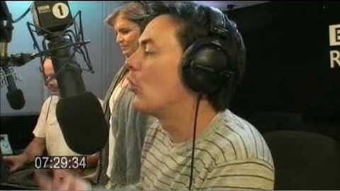 Moyles - Veronicas & Barrowman chat (Web Streaming Tue 07 Jul 07:27-07:31)