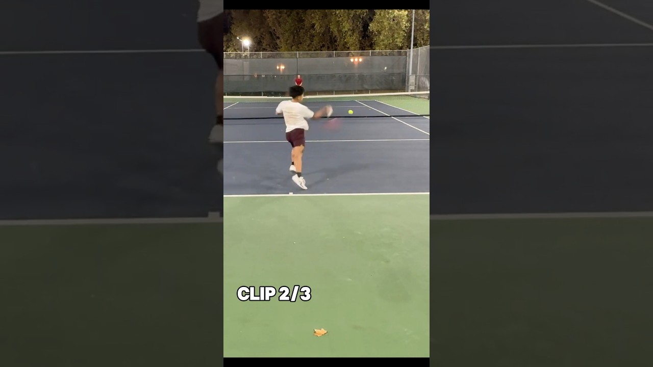 This guy has the most extreme forehand grip… 