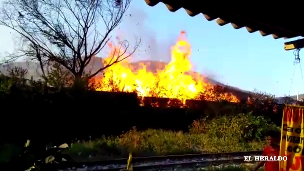 Incendio consume bodega en la Zona Franca de Santa Marta riohacha trabajos