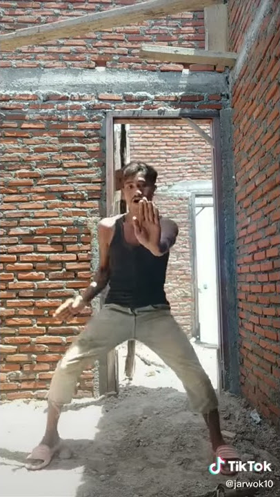 Viral... Tukang Bangunan Joget India...  😎😎😎