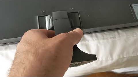 Samsung Monitor. Remove swivel stand