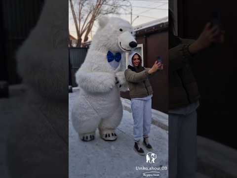 Уберу снег за банку мёда 😅. Пиши страну и город в комментариях! #shorts