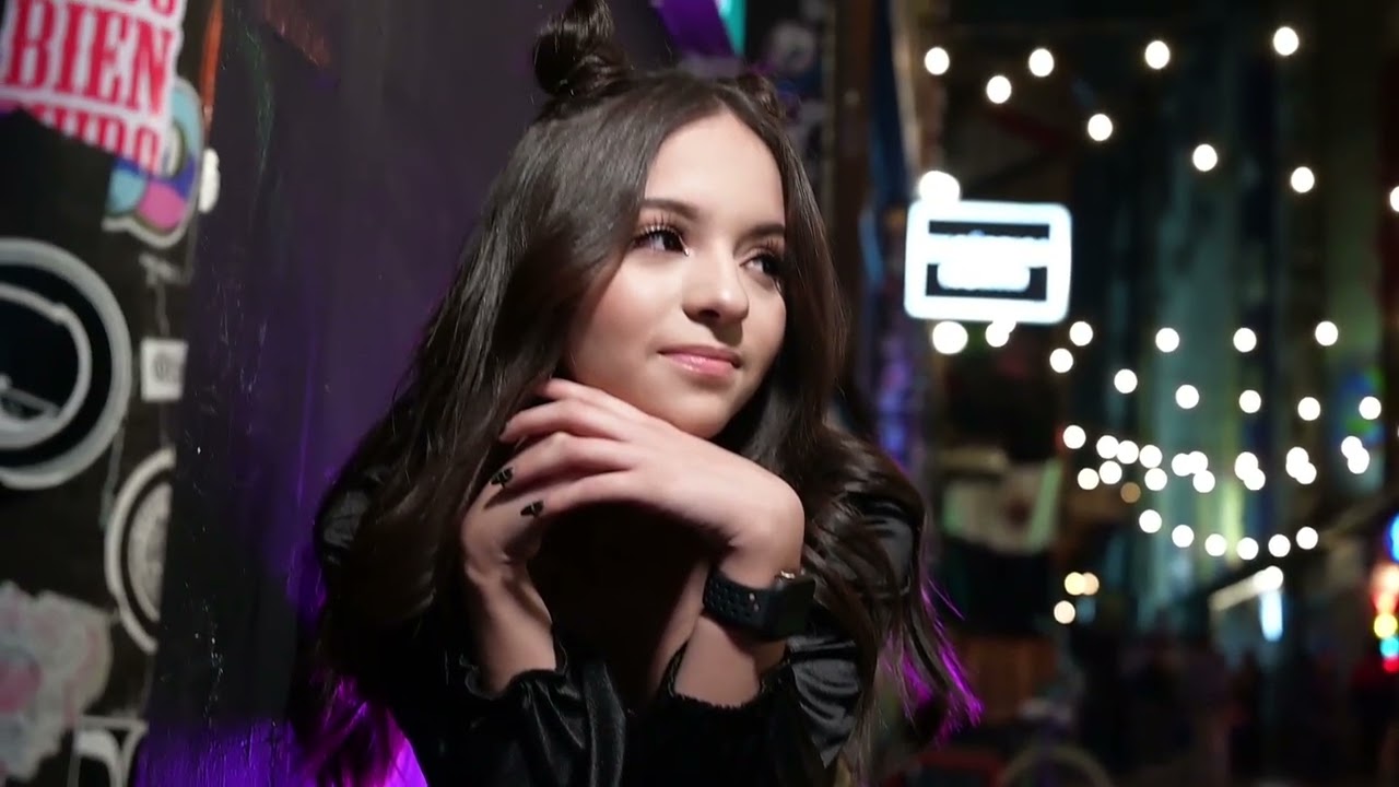 videoclip Casual Kpop inspiracion quinceañera