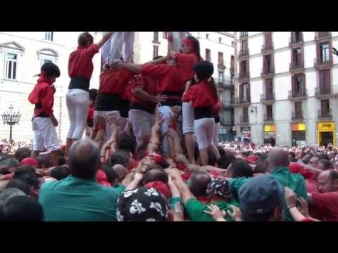 Castellers de Barcelona a la Plaça de Sant Jaume  - "4 de 8 amb agulla carregat" 4d8ac   バルセロナの人間の塔